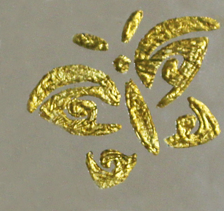 crafts-decorating with gold leaves